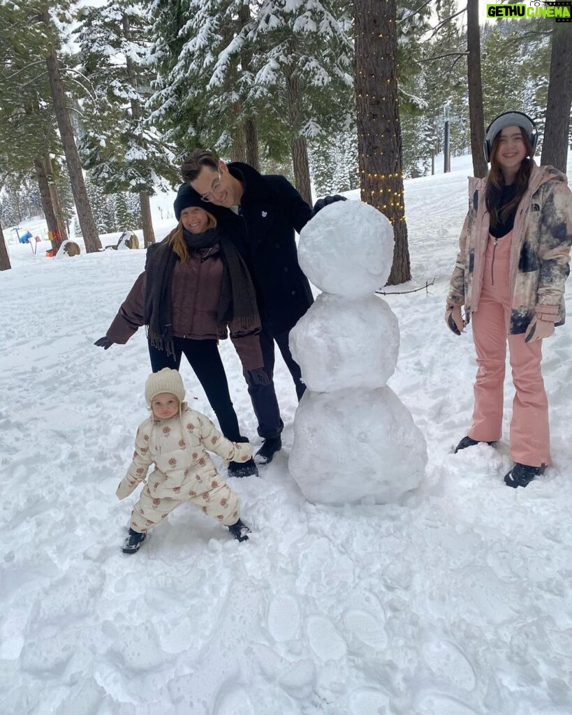 Ashley Tisdale Instagram - Tisdale/French family ski trip. Jupiters first time seeing snow ❄
