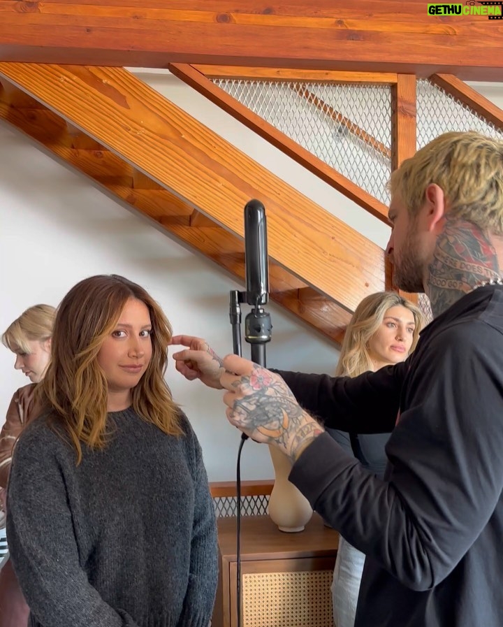 Ashley Tisdale Instagram - Working on something special with @homethreads and @frensheinteriors. Can’t wait to finally share it with you all this week! 👀