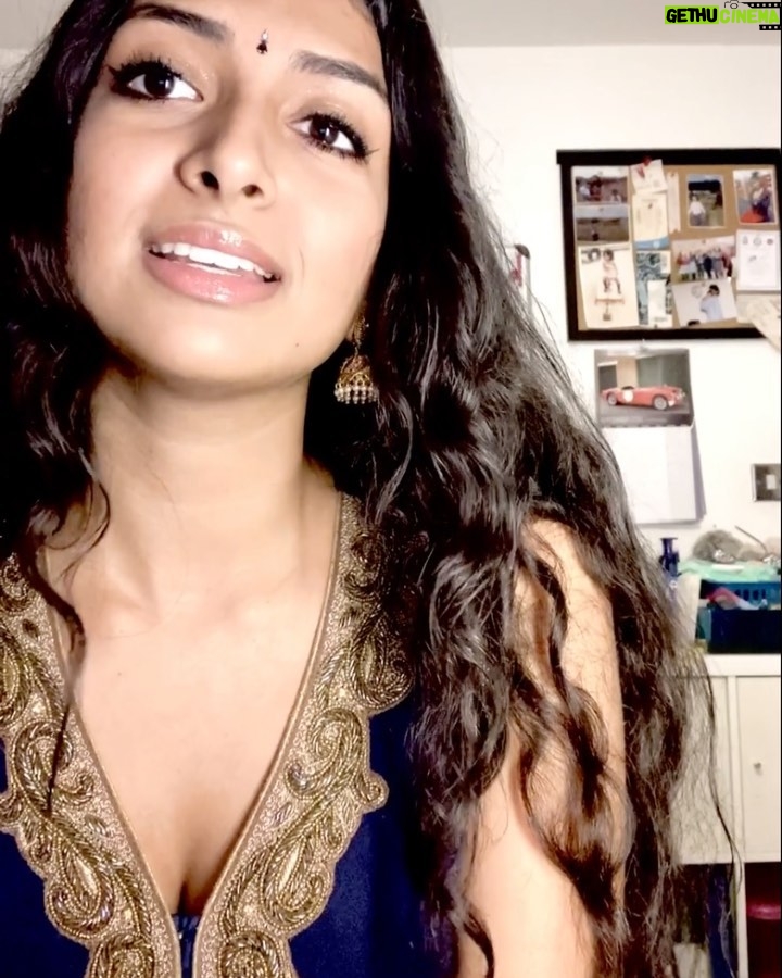 Ashnaa Sasikaran Instagram - Nee Partha Vizhigal - by @anirudhofficial @_shwetamohan_ @thevijayyesudas . Still messing around with the keyboard and trying to learn/ experiment more 😬:) Very much outside my comfort zone, but will keep trying to continue to improve! Hope you enjoy my take on this beautiful song, and let me know what you guys think!❤️ (and thank you @caleb.john for giving me a head start on all this producing shiz, really helped a lot🥺)