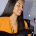 Ashnaa Sasikaran Instagram - Dil Bechara - by @arrahman . As requested, I thought I’d do my first Hindi cover :) Please excuse my pronunciation and if you have any corrections please feel free to correct me!!❤️ Hope you guys enjoy! 🥰x #dilbechara #dilbecharatitletrack #sushantsinghrajput #arrahman