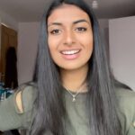 Ashnaa Sasikaran Instagram - Rakita Rakita Rakita - by @musicsanthosh @dhanushkraja @dhee___ ! Got shown this song yesterday and thought I’d give it a try 😬😝 Let me know what you guys think!!🥰x @sonymusic_south