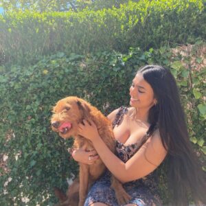 Ashnaa Sasikaran Instagram - Feeding cake to my babies on my 21st bday😌😂 thank you all for your lovely birthday wishes yesterday, feel super blessed and loved!!🥺🥺 genuinelyyyyy forever grateful for the constant love and support, and hope my adorable pups bless your feed today😅 (haven’t posted something other than music for a long while😂) xx

And thank you Amma for stitching me my beautiful dress🥺 @vani.sasikaran xx 

📸: @veenaa_s 😘

Also cream cake >>> any other type of cake, am I right or am I right ?!?!