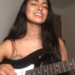 Ashnaa Sasikaran Instagram – Aaromale – @alphonsofficial @arrahman @vinaithandivaruvaya 
Amma’s been asking me to sing this song for a very long time… so finally tried it out🤣let me know if you guys like it!🤗
@tamilplex @tamilworldstaruk @risingtamiltalent @toptamiltalents @thecrownpromotion @crownthebrown_ 
#aaromale #alphonsofficial #alphonsjoseph #vinaithandivaruvaya #arrahman #crownthebrown #tamilcover #kollywood #malayalam #tamilsinger