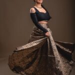 Ashnaa Sasikaran Instagram - We’re almost there with the releases… but in the meantime, here’s a lil lengha pre-shoot :) and guysss my Amma made this whole lengha?!? The WHOLE thing from scratch?!? Very lucky/spoiled to have my very own tailor/stylist🥹 @vani.sasikaran 📸 - @sarveshwar_photography 📹 - @sgousigan