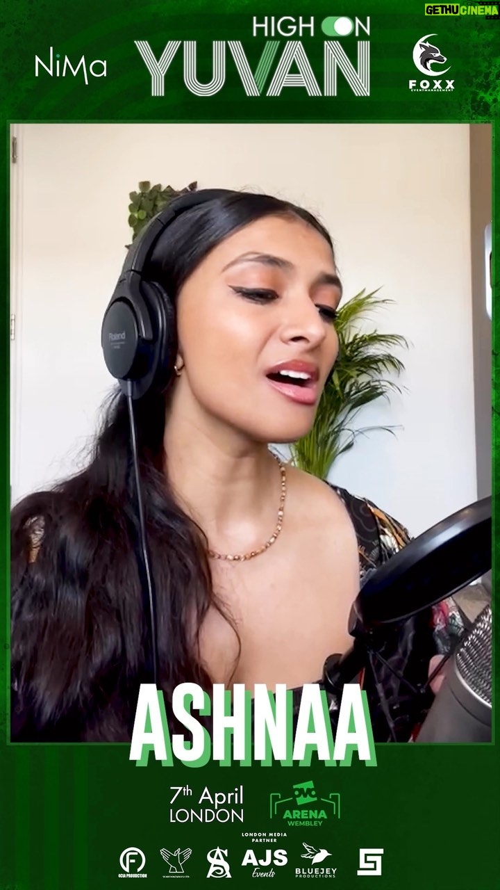 Ashnaa Sasikaran Instagram - Can’t wait to perform for the #highonu1 London show! Get your tickets from @foxx_eventmanagement , for the London show in 7th April!🙌🏾 Idhu Varai - by @therealandreajeremiah @itsyuvan 🇬🇧 @foxx_eventmanagement 🇩🇪 @nima.prod 🇫🇷 @sokka_vigithan 🇪🇺 @u1toureurope #yuvan #u1 #yuvanism #yuvanbgm #yuvansongs #idhuvarai #andreajeremiah #tamil #tamilconcert #tamilsong #idhuvarai_iladha_unarvidhu😇💟idhayathai_thundaakum💔ninaividhu__ #yuvanlove #tamilcover #tamilcinema