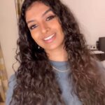 Ashnaa Sasikaran Instagram - Overheard @chiranjeebmusic (incredible vocalist and also my flatmate back in Leeds during the Orpheus production☺️), teaching this beautiful Hindustani composition to one of his students, and wanted to learn it and try my own take on it with some improvisation too :) “Ja Ja Re Apne Mandirva” - Raag Bhimpalasi - composed by Niyamat Khan Inspired by @salimsulaimanmusic ‘s rendition, obsessed with it!!