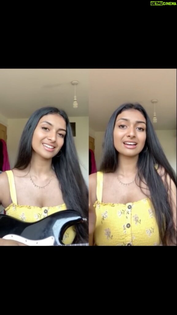 Ashnaa Sasikaran Instagram - Quick throwback to over a year ago, during lockdown! Going to be posting a few of these… what’s been your favourite cover?! Thank you for your love and support, it means the world to me and keeps me motivated ❤️ Unplugged Series w/ @mj.melodies @livisuals_ episode 4 coming out very soon, keep tuned ❤️ Athiradee - by @arrahman @sayanoraphilip #tamil #tamilcinema #athiradee #rajini #tamilcover #ashnaa #ashnaa_ns