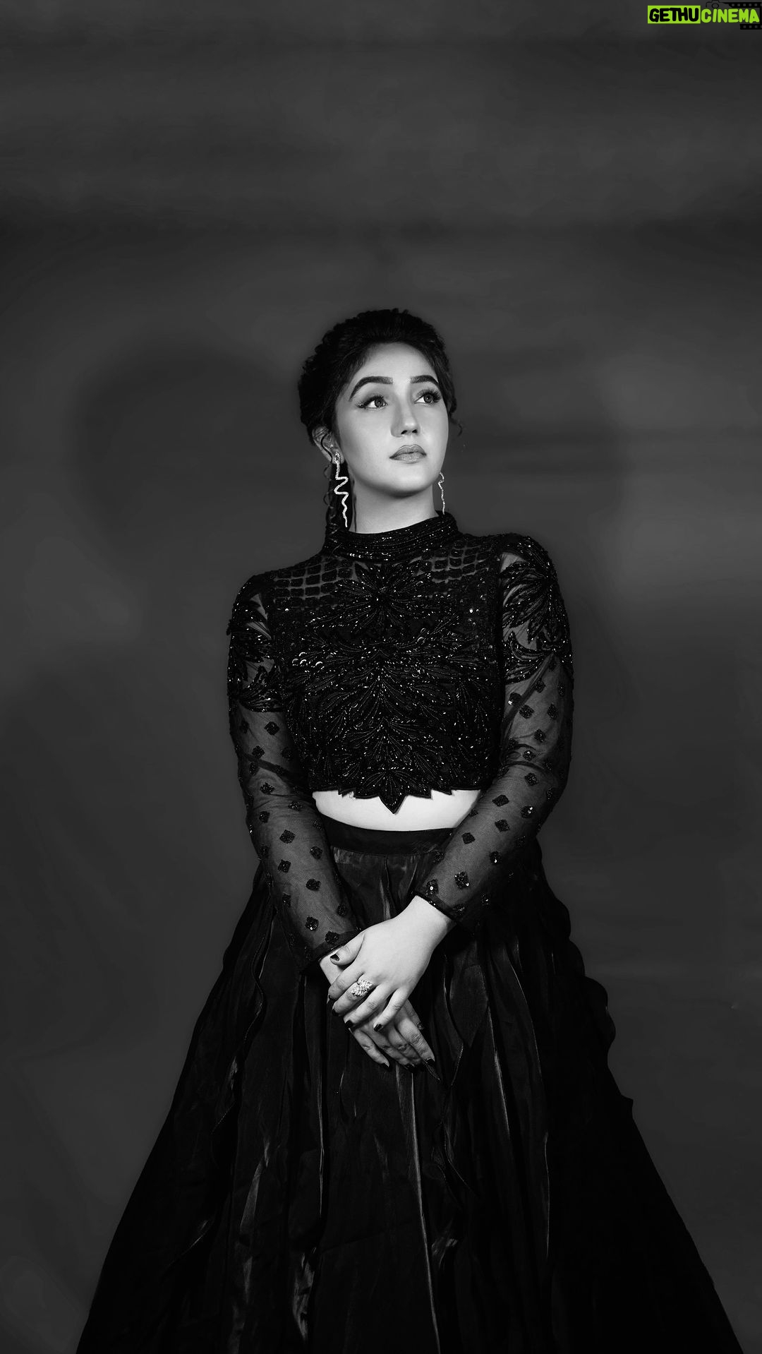 Ashnoor Kaur Instagram - Black is the new black👀🖤