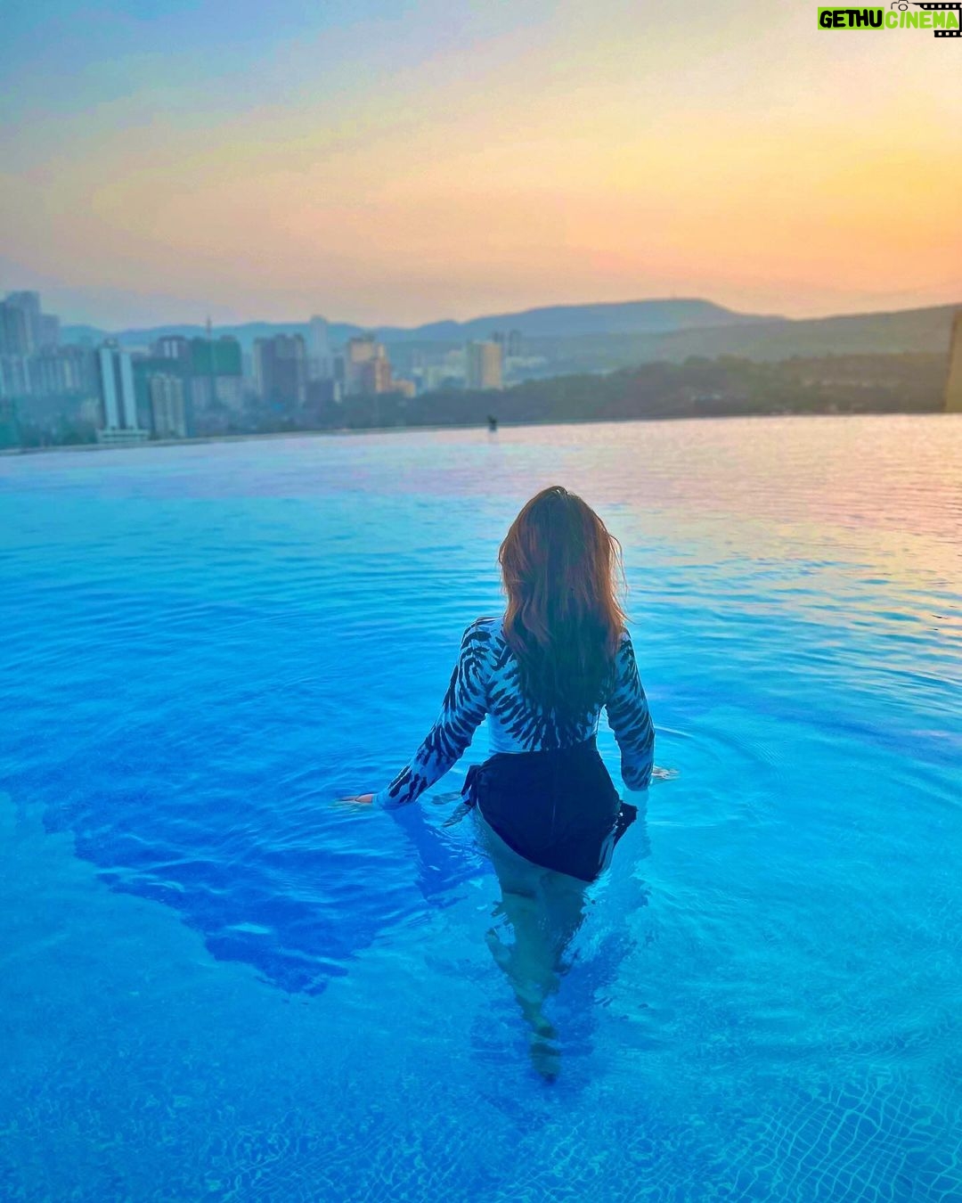 Ashnoor Kaur Instagram - Fri-yay🌊 . . . Wearing my absolute fav @angelcroshet_swimwear ✨ Home Sweet Home