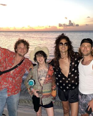 Ashton Irwin Instagram - Went fishing for songs in the Cayman Islands, and it was incredible!
