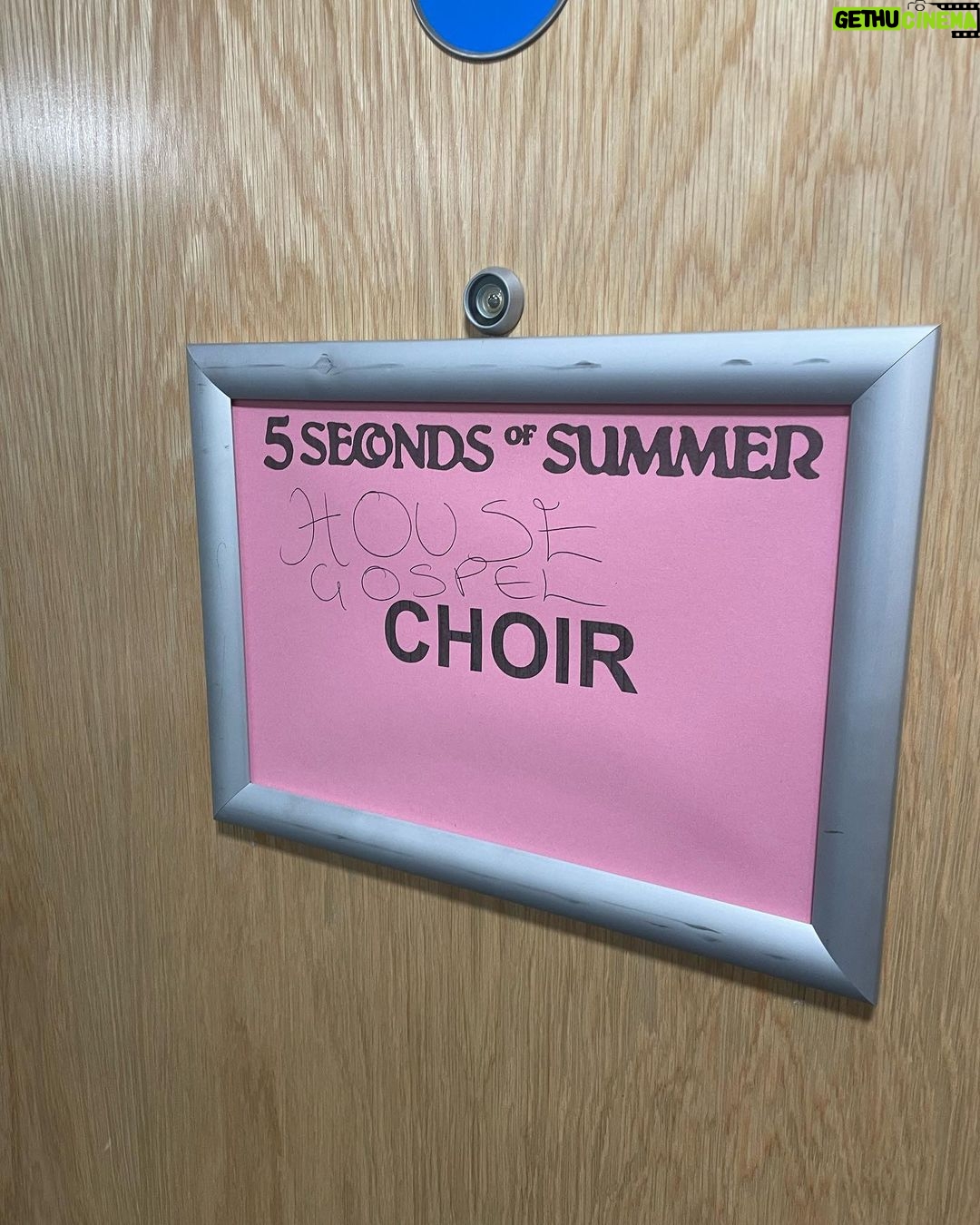 Ashton Irwin Instagram - The latest @5sos Live album is out right now! “The Feeling Of Falling Upwards” the most special show we’ve played to date, live from Royal Albert hall. Thank you everyone involved, & all angels. England, UK