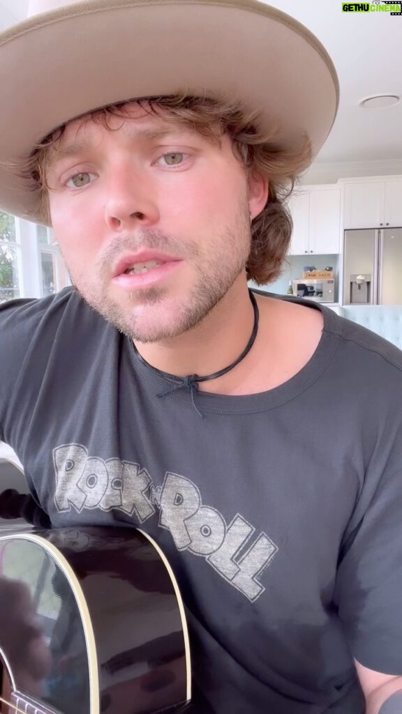 Ashton Irwin Instagram - Hope you’re having a very sentient day, here’s me singin & whistlin’ my little heart out to one of my favorite songs “How Soon Is Now?” thanks for listenin! ❤ Ciao! ❤
