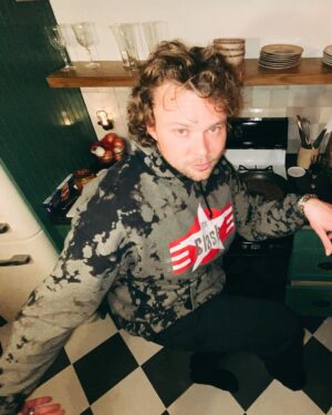 Ashton Irwin Instagram - Embrace your soul seasons! 🫶🏻💗