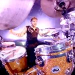 Ashton Irwin Instagram – ⚡️YOU DON’T GO TO PARTIES ⚡️ you’ve gotta love the power of the bridge and extended outro hook in this song. I feel like I’m playing a mix between a massive country song and David bowies Hero’s.

@5sos 
@dwdrums 
@vicfirth 
@evansdrumheads 
@zildjiancompany