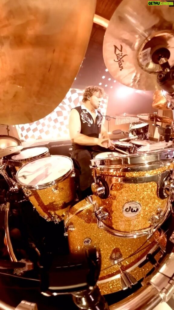 Ashton Irwin Instagram - ⚡2011 Live In Cleveland drum cam ⚡ @5sos @ryanfleming