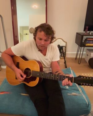 Ashton Irwin Instagram - Hello from the studio!!! …...My days are filled with a lot of change, a lot of travel, a lot of making new music and getting on track for a year or self betterment and creativity ❤️ I spent the back end of last year with my family and I couldn’t be more grateful for those times with them after a few years in a row of touring. 🍻❤️