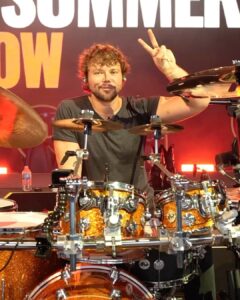 Ashton Irwin Instagram - Awesome news, I’m up for @drumeoofficial “best pop drummer” this year! (Although I do be rockin) And it’s a voters poll so you can click on the link in my story to vote for me if you have a moment. The other thing to mention is, by no means is there a “best” in music, and there are so many exceptional & admirable drummers out in the world today. I’m grateful for this community of people, and for you! 🍻 ❤️
