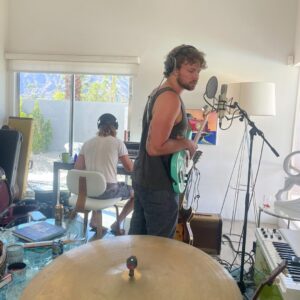 Ashton Irwin Instagram - Writing process moments with @iamlpofficial for “Love Lines” out everywhere right now 😍 Palm Springs, California