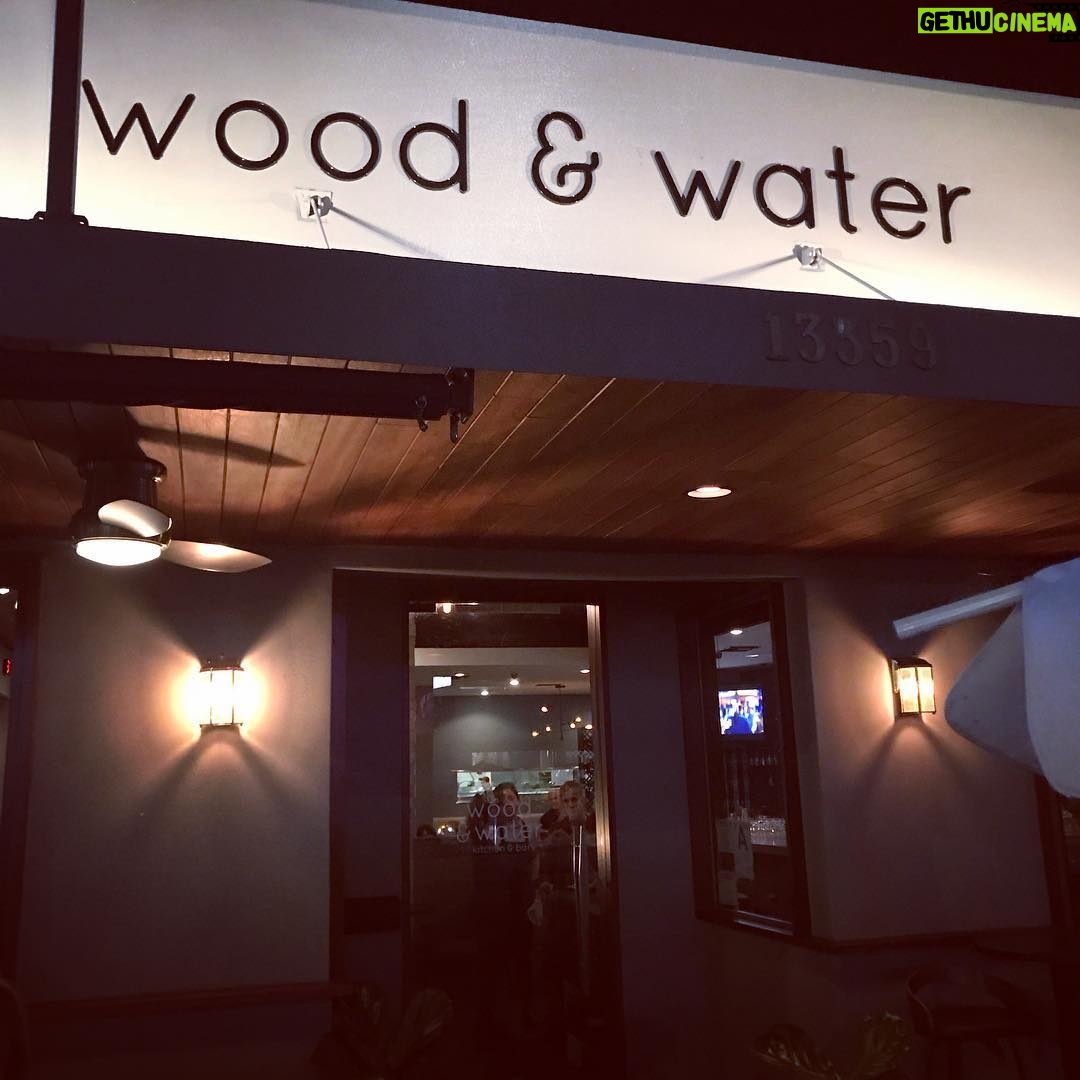 Ashton Kutcher Instagram - The valley has a new Restarurant! #goodfood #la
