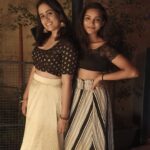 Ashvini Instagram – Tumkas with the #MudduLakshmi 💃
Designer:  @poshslp_attires 
.
.
#VJHemalatha #HforHema #pushpa #saamisaami #reelvideos #trendingreels #reelsinstagram #reelitfeelit #reelsviral #reellife #explore #instareels #bollywood #reelsindia #sandalwood #reelkarofeelkaro #trending Secret of Bangalore -S.O.B