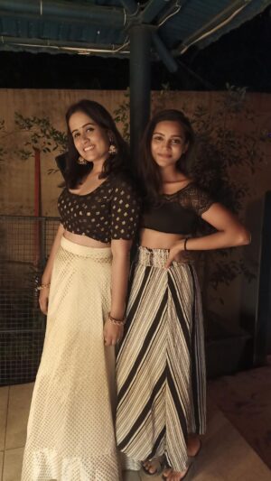 Ashvini Instagram - Tumkas with the #MudduLakshmi 💃
Designer:  @poshslp_attires 
.
.
#VJHemalatha #HforHema #pushpa #saamisaami #reelvideos #trendingreels #reelsinstagram #reelitfeelit #reelsviral #reellife #explore #instareels #bollywood #reelsindia #sandalwood #reelkarofeelkaro #trending
