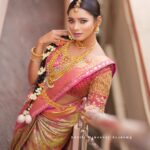 Ashvini Instagram – She shines brighter than any diamond, Look Created In Our Ongoing Pro Batch 🔥❤️

Join Our Upcoming Batch To Learn These Skills 

6️⃣3️⃣6️⃣2️⃣1️⃣9️⃣3️⃣7️⃣0️⃣2️⃣

Mentor @glamupbyanvita 
Hairdo @hairartistry_by_gagana 
Inframe @thisis_ashvini 
Photography @arunkummar_portraits 
Outfit @classy_renthouse 
Jewellery @rentaljwelleryinbanglore 

#makeupartist #makeupeducation #makeupeducator #makeuptutorial #makeupdemo #makeuptutorial #instagood #insta #viralposts Rajajinagar