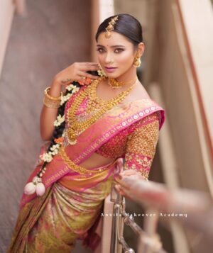Ashvini Instagram - She shines brighter than any diamond, Look Created In Our Ongoing Pro Batch 🔥❤️

Join Our Upcoming Batch To Learn These Skills 

6️⃣3️⃣6️⃣2️⃣1️⃣9️⃣3️⃣7️⃣0️⃣2️⃣

Mentor @glamupbyanvita 
Hairdo @hairartistry_by_gagana 
Inframe @thisis_ashvini 
Photography @arunkummar_portraits 
Outfit @classy_renthouse 
Jewellery @rentaljwelleryinbanglore 

#makeupartist #makeupeducation #makeupeducator #makeuptutorial #makeupdemo #makeuptutorial #instagood #insta #viralposts