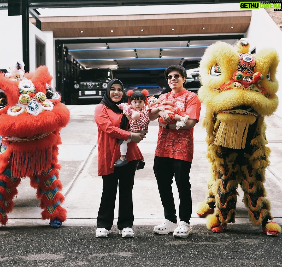 Atta Halilintar Instagram - happy chinese new year untuk teman2 yang merayakan ✊🏻🇮🇩