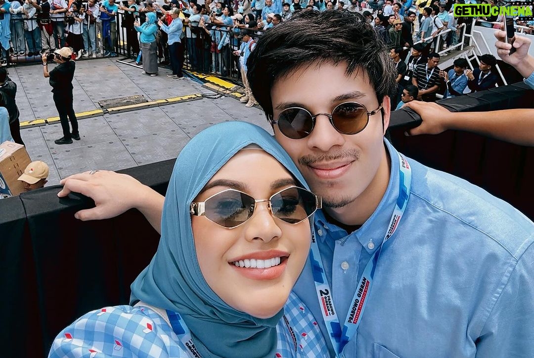 Atta Halilintar Instagram - Damai Indonesiaku 🇮🇩 peace 🖤🩵 Gunakan pilihan kita tgl 14 nanti✌🏻 indonesia negeriku