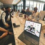 Atta Halilintar Instagram - "Bismillah sehat kembali. kembali kerja Bismillah" 🪫💉🦠 💨➡️ 🎥💻🕋🔋🤍