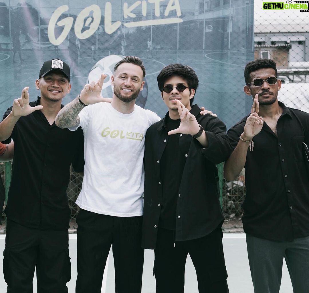 Atta Halilintar Instagram - 10000% Support Untuk gerakan lapangan GOAL Kita untuk INDONESIA! Yuk bikin lagi! @marcklok π²π¨π«Άπ»