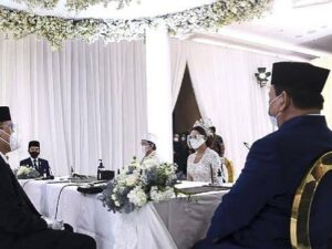 Atta Halilintar Instagram - Sejak 2014 sudah mengidolakan bapak..
Terima kasih pak sudah mau menjadi saksi nikah kami di thn 2021.. 
di thn 2024 ini Insya Allah bapak memimpin negri ini selanjutnya 😇🩵