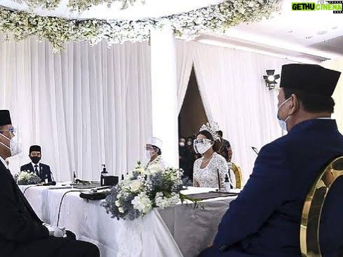 Atta Halilintar - 1.2 Million Likes - Sejak 2014 sudah mengidolakan bapak..
Terima kasih pak sudah mau menjadi saksi nikah kami di thn 2021..
di thn 2024 ini Insya Allah bapak memimpin negri ini selanjutnya 😇🩵