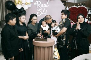 Atta Halilintar Instagram - Happy birthday Avo Raul Lemos 🎂

👕 : @the_diplomat_tailor