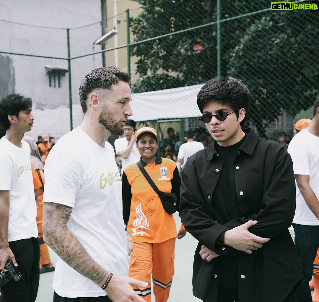 Atta Halilintar Instagram - 10000% Support Untuk gerakan lapangan GOAL Kita untuk INDONESIA! Yuk bikin lagi! @marcklok π²π¨π«Άπ»