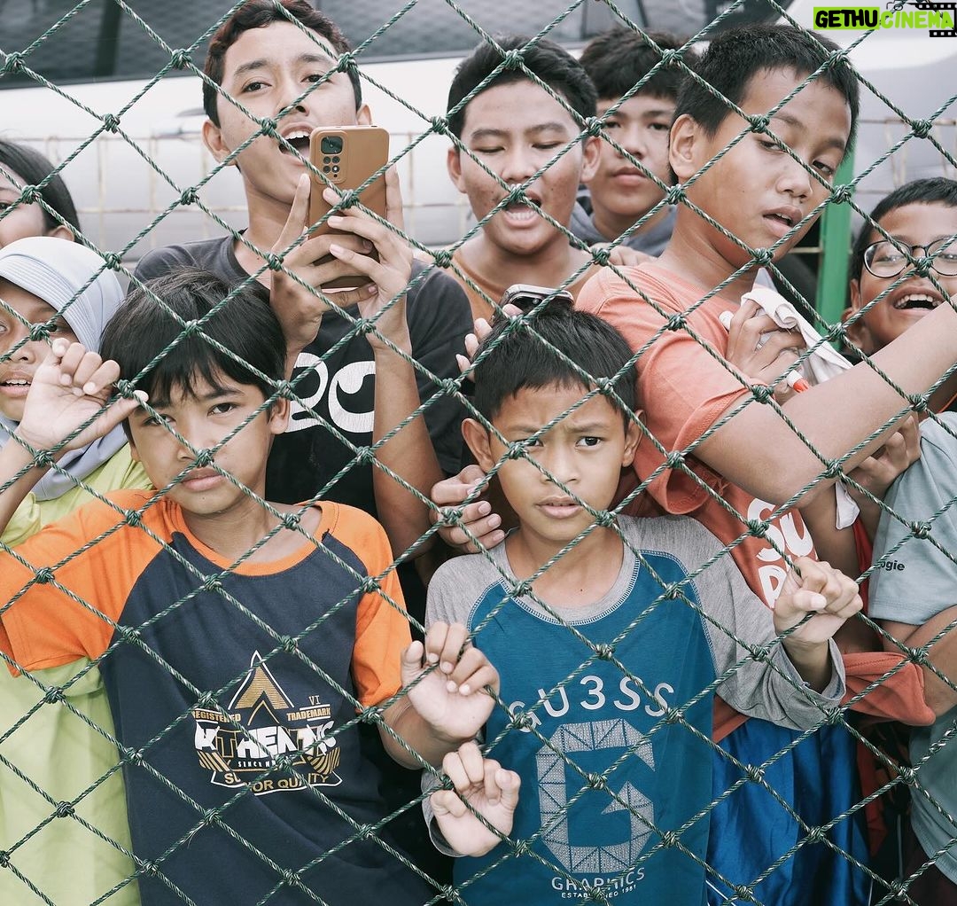 Atta Halilintar Instagram - 10000% Support Untuk gerakan lapangan GOAL Kita untuk INDONESIA! Yuk bikin lagi! @marcklok π²π¨π«Άπ»