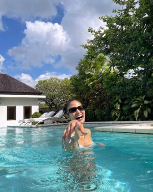 Aulia Sarah Instagram - current talent level 🏊🏼‍♀️: 1/10 🤡🏐