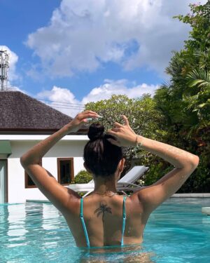 Aulia Sarah Instagram - current talent level 🏊🏼‍♀️: 1/10 🤡🏐