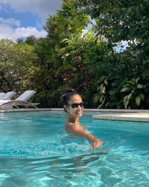 Aulia Sarah Instagram - current talent level 🏊🏼‍♀️: 1/10 🤡🏐
