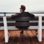 AuronPlay Instagram - aquí podría poner una frase profunda pero prefiero deciros que con el calor es necesario beber agua amigos una buena hidratación es importante gracias 📸 @polispol Santa Monica, California
