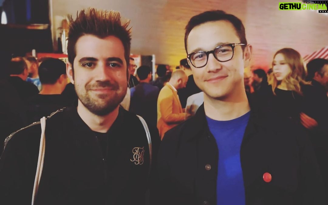 AuronPlay Instagram - Yo y Joseph Gordon-Levitt Los Angeles, California