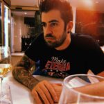 AuronPlay Instagram - venir, venir a por mi pero con la cara destapada, ¿eh? venir a por mi, venir a daros de hostias conmigo, hijos de puta . (antes de que venga el chupauñas de turno a decir que es "venid" por favor, evita hacer el ridículo gracias amigo)