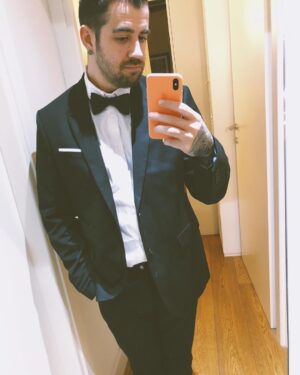 AuronPlay Instagram - Me he vestido de mafioso italiano para desearos un feliz 2019. 💥
