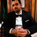 AuronPlay Instagram – Me he vestido de mafioso italiano para desearos un feliz 2019. 💥 Rome, Italy