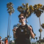 AuronPlay Instagram - se me ve feliz pero en realidad me estoy cagando en la hostia sagrada del jet lag de mierda joder 📸 @hiclavero Los Angeles, Venice Beach