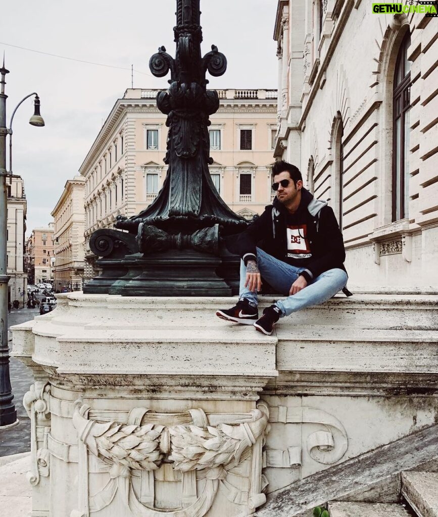 AuronPlay Instagram - 🎅 Rome, Italy