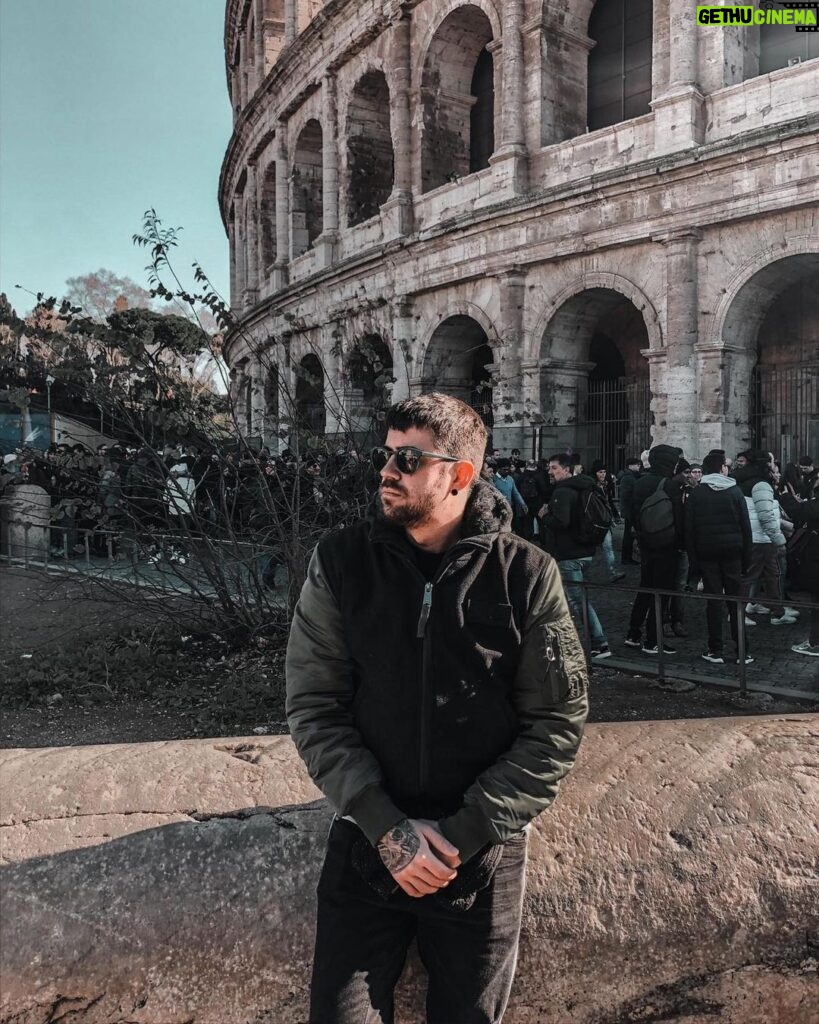 AuronPlay Instagram - FELIZ NAVIDAD A TODOS Coliseo-Roma, Italia