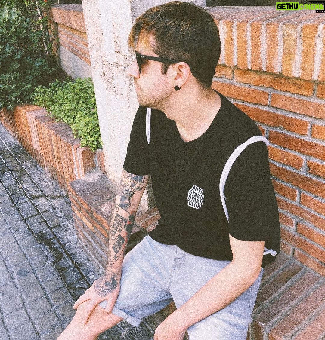 AuronPlay Instagram - esperando a que vengas para darnos de hostias puerco Barcelona, Spain