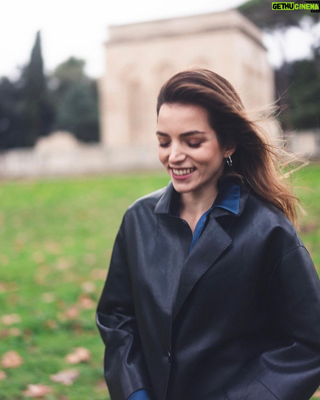 Aurora Ruffino Instagram - Sempre @_filippogabriele 🖤 Grazie a: @cotrilspa @marcoartesani outfit: @ermannoscervino @marvi_marver Make-up and hair: @francescagiulini #happy #friday #love #italy