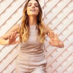 Aurora Ruffino Instagram - Grazie! ♥️ @spaghettimag Ph: @gianluigidinapoli Press: @dicarlorella Stylist: @marvi_marver Hair and Make up: @cotrilspa @la_pellizzaro Jewels: @theofficialpandora Outfit: @missoni #love #italy #venice